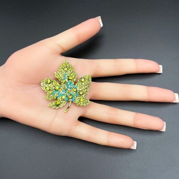 Yellow Gold with Peridot and Aquamarine Crystal Maple Leaf Pin Back Brooch - Picture 8 of 8